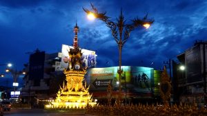 foto la torre del reloj y bazar